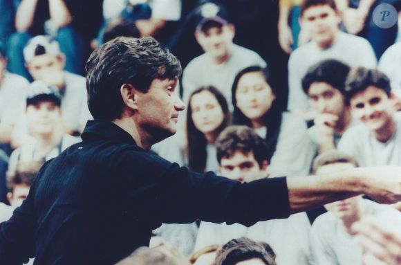 Serginho Groisman admitiu arrependimento por juntar torcidas organizadas rivais em seu estúdio, provocando uma briga generalizada