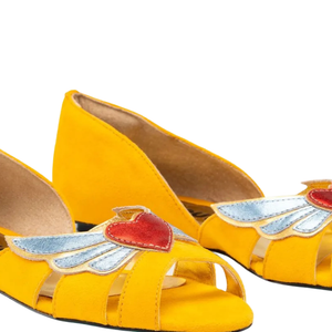 O modelo "Love Fly", da marca nacional Louloux, foi o escolhido por Ana Paula Renault e aparece em destaque nas imagens do programa