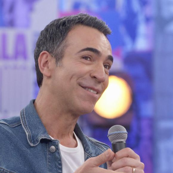 O jornalista César Tralli se recordou da mãe, durante a viagem para cobertura do velório do Papa.