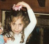 Foto criança da artista Lady Gaga.
