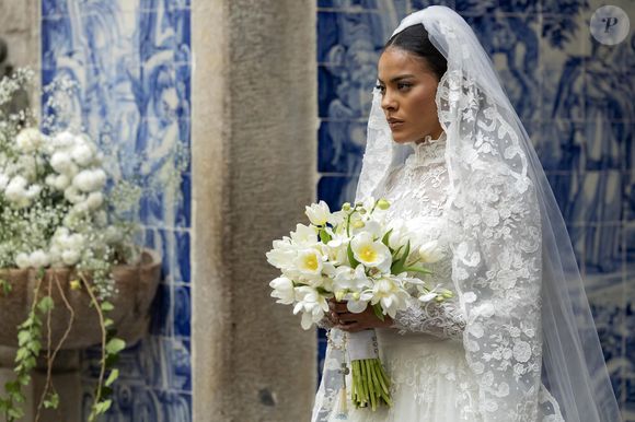 Maria de Fátima (Bella Campos) pronta para casar com Afonso (Humberto Carrão) na novela 'Vale Tudo'