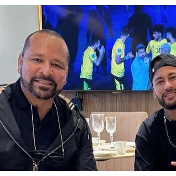 Neymar Pai, que também estava presente na festa do sítio, tentou amenizar a situação, assegurando que seu filho "não fez nada de errado". No entanto, a influenciadora não teria aceitado bem a justificativa.