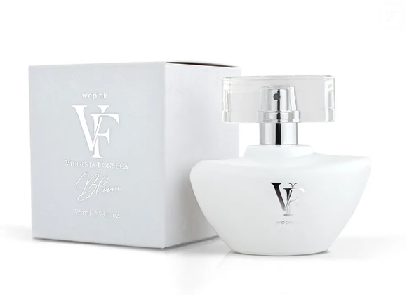 Perfume da Virginia: O VF Bloom é um dos mais famosos da marca, carregando consigo acordes florais e frutados de coco, pêssego, além de rosa, jasmim e âmbar.