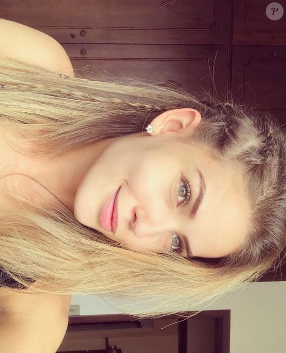 Logo depois do reality show, Saory Cardoso começou a fazer sucesso também na internet