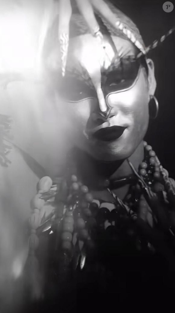 Com inspirações que vão da alta-costura à cultura pop, o evento reafirma seu status como um dos mais importantes da moda brasileira, onde criatividade e sofisticação se encontram.