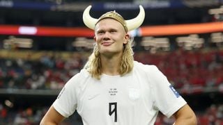 Nem tapa-olhos, nem melatonina: o hábito de sono bastante raro do norueguês Erling Haaland, jogador rival do Brasil em próximo jogo na Copa 2026. 'Cobrir a boca com...'