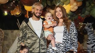 Nem mágoa, nem tensão! Virginia e Zé Felipe posam juntinhos em festa de José Leonardo e web se derrete: 'Família abençoada'