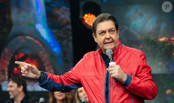 Faustão levou dois tombos no final de 2023 em recuperação do transplante de coração