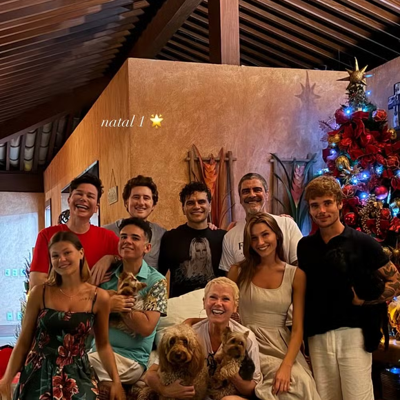 Natal dos famosos: Sasha Meneghel e o marido, João Lucas, celebram data com Xuxa e família