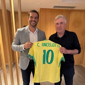 O técnico Carlo Ancelotti virou alvo de críticas após a derrota do Brasil para a Noruega. Escalação, substituições e uso de Neymar foram questionados