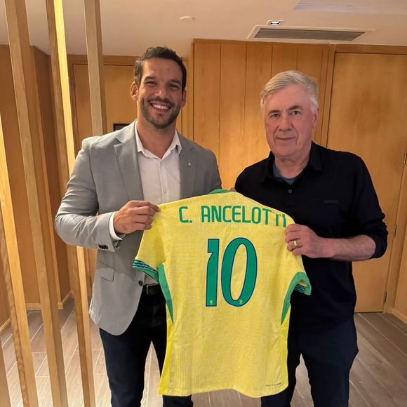O técnico Carlo Ancelotti virou alvo de críticas após a derrota do Brasil para a Noruega. Escalação, substituições e uso de Neymar foram questionados