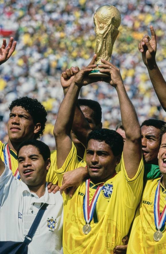 Romário, hoje com 60 anos, viveu um verdadeiro pesadelo antes da Copa de 1994 após o pai ser sequestrado por criminosos no Rio de Janeiro