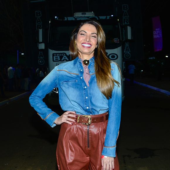 Patrícia Poeta celebrou o aniversário de 49 anos neste domingo (19) em um hospital