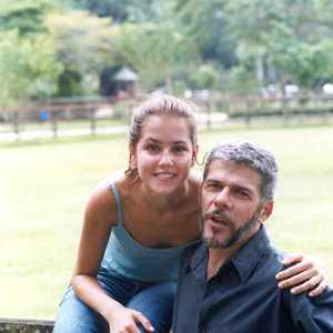 José Mayer e Deborah Secco como Pedro e Íris da novela 'Laços de Família' (2000)