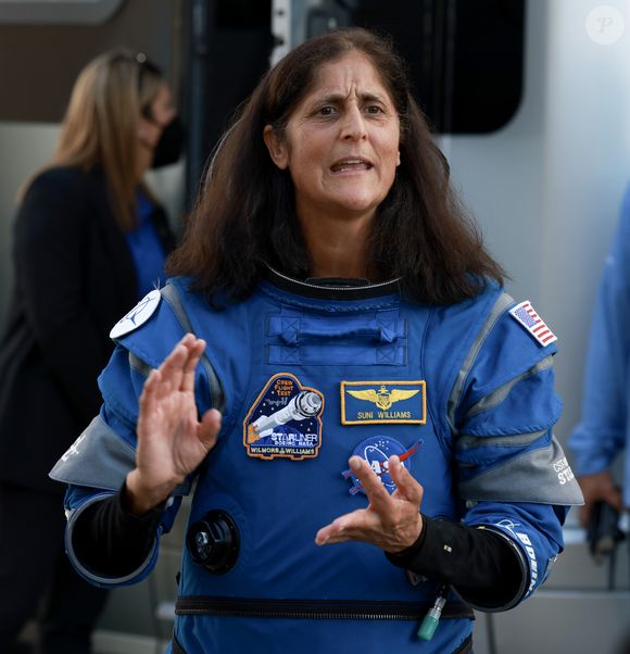 Junho de 2024: Suni Williams e Butch Wilmore decolam com a Starliner para a primeira viagem da nave com tripulantes ao espaço