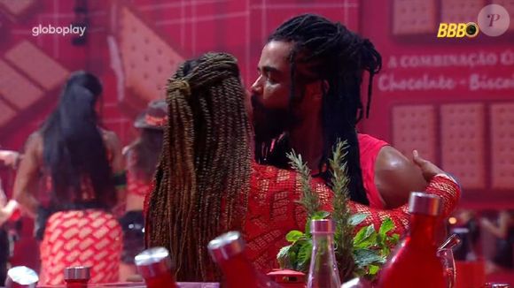 O casal Aline e Diogo Almeida tem signos diferentes: a baiana é de Câncer e o ator, Sagitário