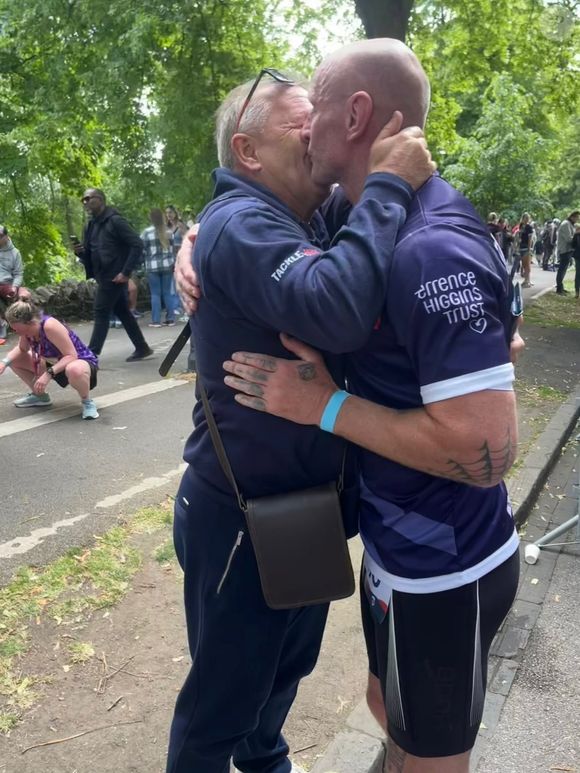Gareth Thomas é casado há 9 anos com seu marido, Stephen Thomas