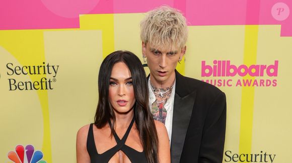 Megan Fox deu à luz uma filha em março de 2025 com Machine Gun Kelly, chamada Saga Blade Fox-Baker, tornando-se seu quarto filho, além de seus três meninos (Noah, Bodhi, Journey) com o ex-marido Brian Austin Green. Ela anunciou a gravidez em novembro de 2024, após uma gravidez interrompida no ano anterior, e a menina nasceu em 27 de março de 2025