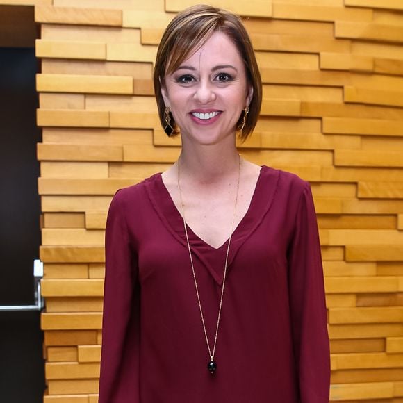 Guta Stresser se mudou do Rio de Janeiro para o Paraná após convite para atuar em peça de teatro