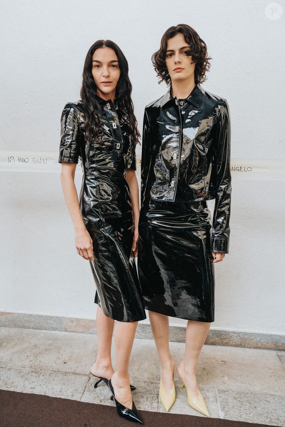 Cabelos com ondas naturais se destacaram nas semana de modas