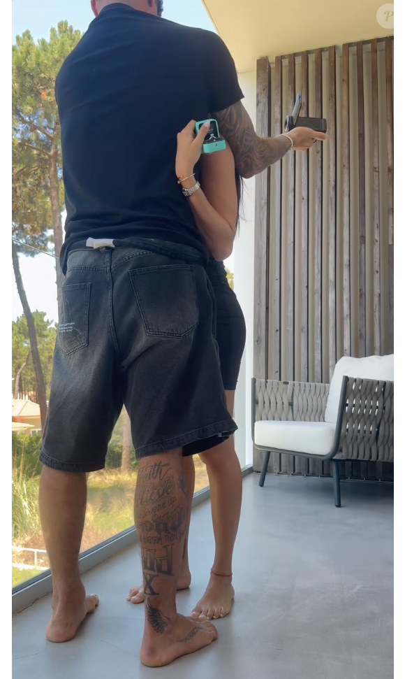 Para pedir Isabella Arantes em casamento, Gabriel Medina escolheu um dos modelos mais tradicionais da Tiffany & Co