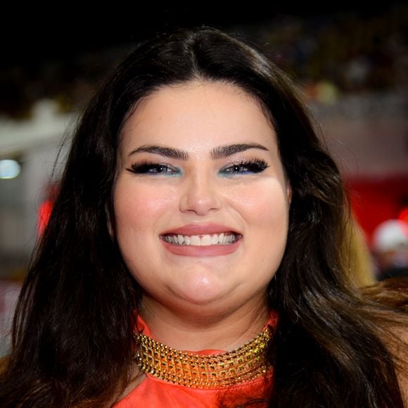 A atriz e modelo plus size Mayara Russi, que pode ser vista no elenco de ‘Verdades Secretas II’, se revoltou com falas de Rico Melquíades sobre pessoas gordas