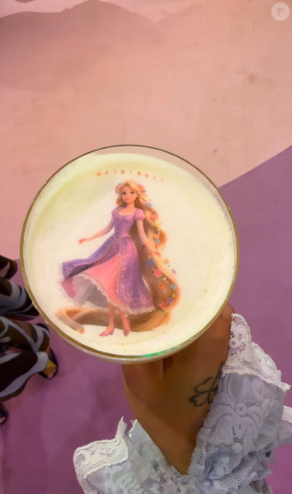Até a bebida era personalizada na festa dos 4 anos de Maria Alice, filha de Virginia e Zé Felipe!