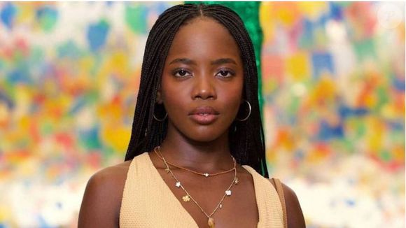 Leona (Clara Moneke) decide ajudar Ellen (Camila Pitanga) a fugir na novela Dona de Mim