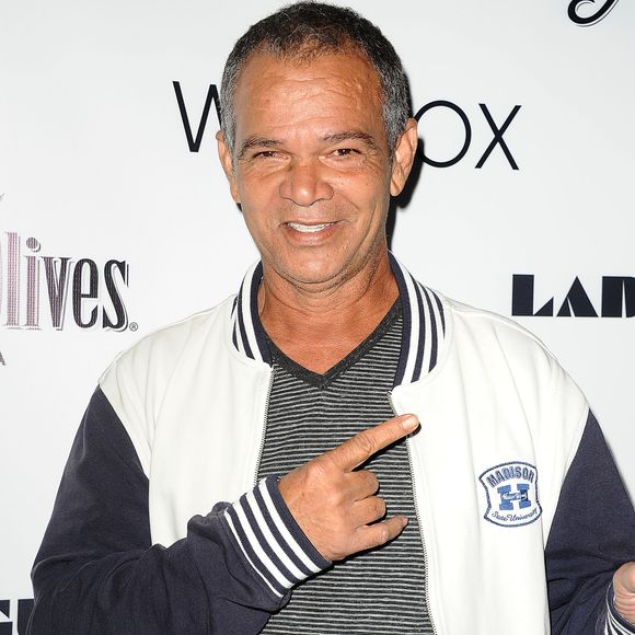 Pai de Rihanna, Ronald Fenty, morreu aos 70 anos em Los Angeles, segundo o TMZ