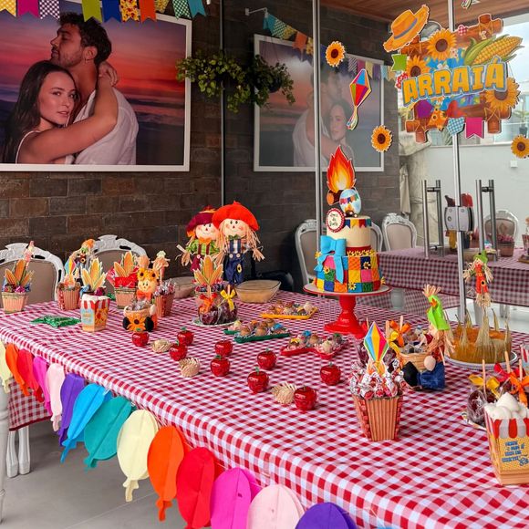 A decoração da festa junina na casa de Larissa Manoela e André Luiz Frambach