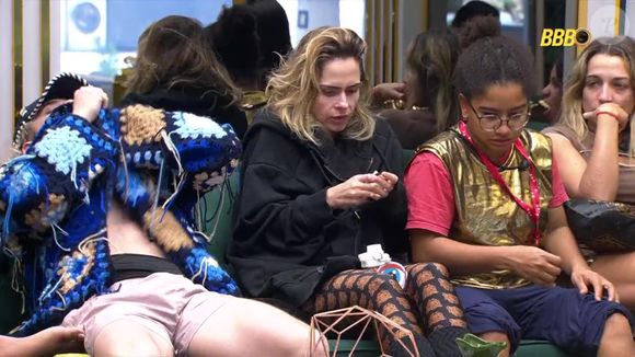 Ana Paula Renault se recusa a dinâmica no BBB 26 após relatar fortes dores na coluna