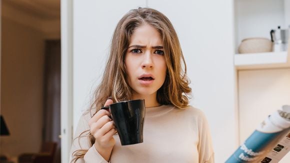Segundo a psicologia, falar palavrões com frequência não acontece por acaso: o que isso revela sobre sua personalidade