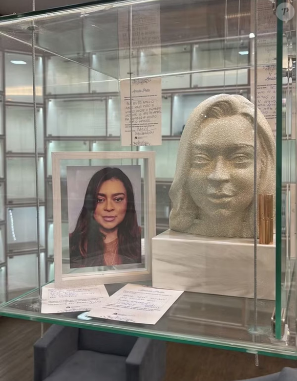 Urna funerária de Preta Gil é a primeira personalizada do mundo, segundo a RVF América, empresa italiana responsável