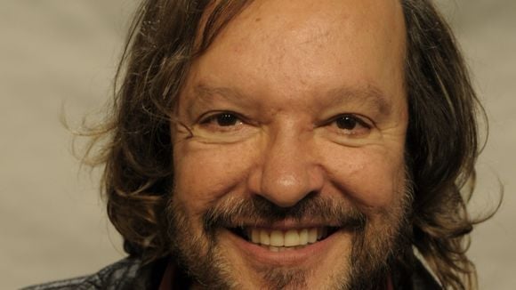 Diretor de 'A Viagem' revela fuga da doutrinação na novela espírita: 'Globo sempre foi ligada à Igreja Católica'