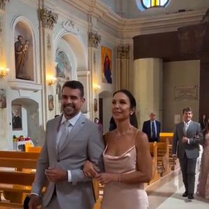 Ivete Sangalo foi madrinha do casamento de amigos, na Itália