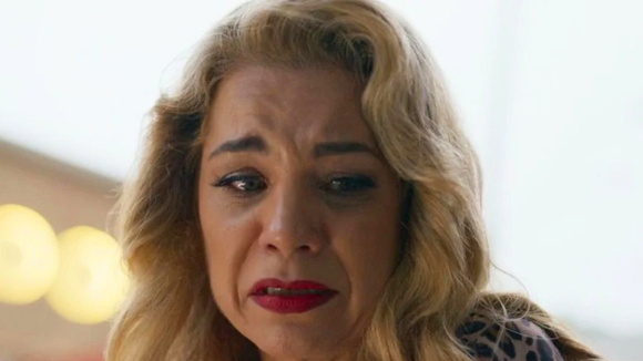 Nova sócia tira o sono de Pilar em 'Quem Ama Cuida': vilã arma estratégia cruel para manter sua influência no negócio da família