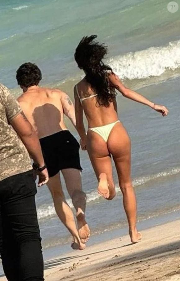 Apesar de discretos, Bruna Marquezine e Shawn Mendes não esconderam mais o relacionamento