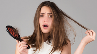 Salve seu cabelo da queda com o shampoo mais vendido do momento