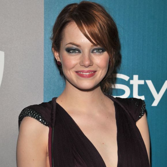 2012: também correm rumores de que Emma Stone pode ter mexido em seu rosto