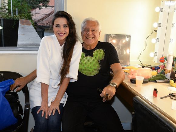 Casal chegou atrasado à peça 'Dois de Nós', estrelada por Antonio Fagundes e sua esposa, Alexandra Martins, e alegou prejuízos com o espetáculo