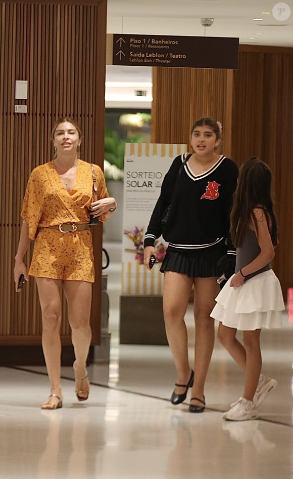 Cauã Reymond é pai de Sofia, do seu antigo relacionamento com a atriz Grazi Massafera.