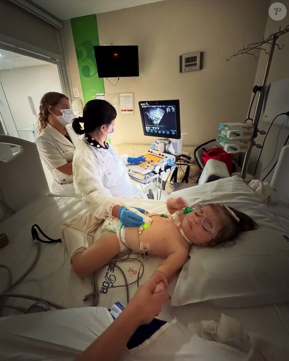 Mulher de Juliano Cazarré, Leticia Cazarré recordou momentos complicados com a filha Maria Guilhermina: 'Passei oito meses dentro de uma UTI e longa da minha família'