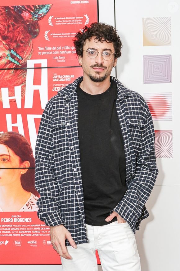 Para encarar o papel do icônico cantor no cinema, Jesuíta Barbosa, que era assim, teve que mudar completamente seu corpo e aparência