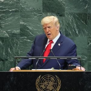 Donald Trump cumpre segundo mandato como presidente dos EUA