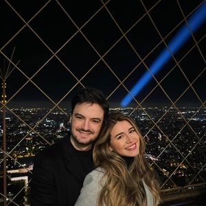 Quem comentou a lesão de Neymar foi a namorada de Felipe Neto, a estudante de psicologia Juliane Carvalho