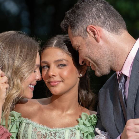 Investimento de R$ 59 mil, vestido volumoso e macaquinho para abrir a pista: Maria Sophia, neta de Leonardo, adianta looks da festa luxuosa de 15 anos inspirada em ‘Bridgerton’