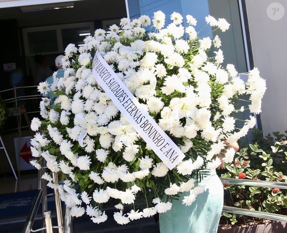 Boninho e Ana Furtado enviaram coroas de flores para velório de Manoel Carlos