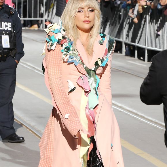 Antes e depois de Lady Gaga: 50 fotos que comprovam a evolução da moda e beleza da cantora desde 2005