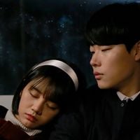 11 anos se passaram e este continua sendo o meu dorama favorito: disponível na Netflix, é uma história reconfortante sobre pessoas comuns descobrindo a vida pela primeira vez, com erros, acertos e uma boa rede de apoio