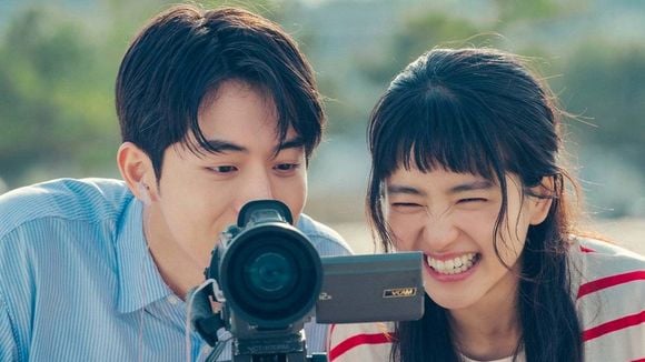 Sou fã de comédias românticas coreanas e acabei de descobrir uma joia escondida no catálogo da Netflix: prende a atenção desde o minuto 1 e dá para assistir em um fim de semana